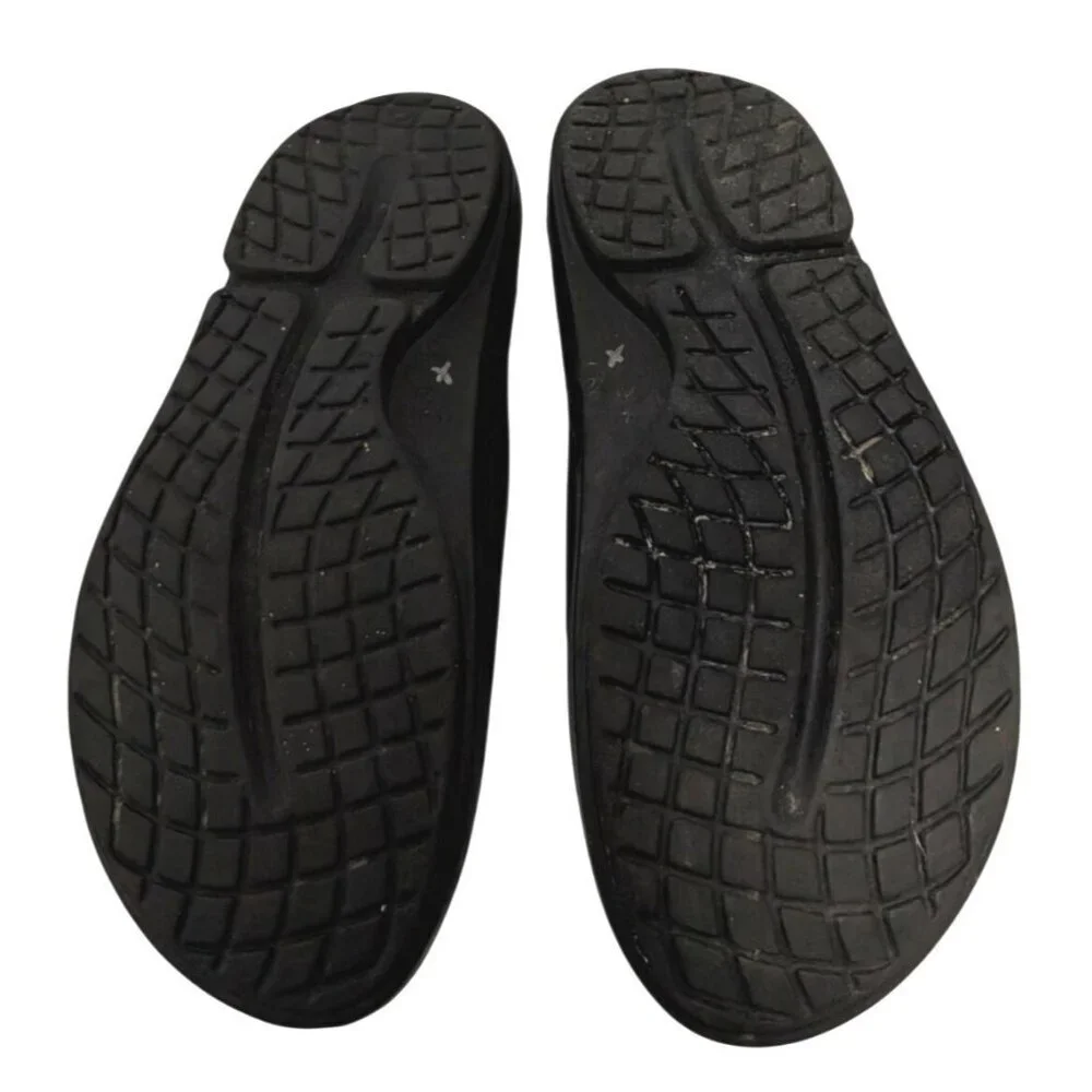 Oofos OOahh Slide Sandals Black Recovery Slip On Mens Size 7 Womens 9